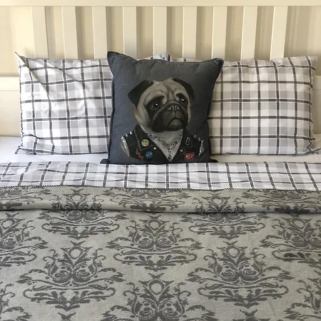 Pug Prázdninový dům *